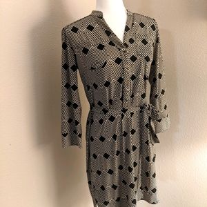 Donna Morgan size 4 Black and white shift dress